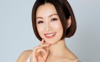 酒井法子「秋元康さんのラジオ番組に、ヒントをいただきました」懐かしのドラマを続けて再現し観客の心をわしづかみにしたディナーショー