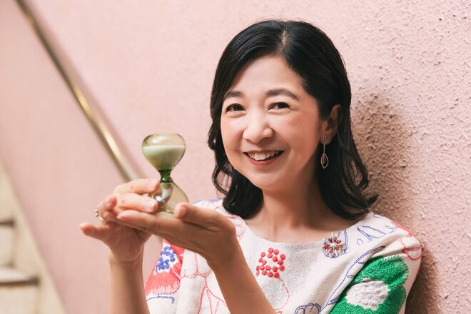 宮崎美子　撮影／有坂政晴　スタイリスト／坂能 翆　ヘアメイク／荒木 由希子（6/6）