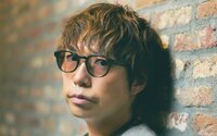 名曲『明日はきっといい日になる』高橋優が語る人生の転機、大学3年時の｢未来家計簿｣と狸小路の｢坊主チャレンジ｣、デビュー15周年の心境の変化｢朝起きて日を浴びる｣生活に