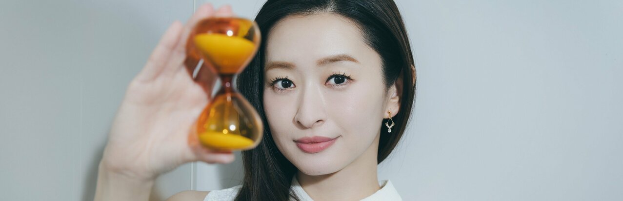 島袋寛子「当時は15歳で、中学の卒業と同時にSPEEDも卒業でした」約3年半の活動でグループが解散、まさにスピードで駆け抜けた青春とそこから始まった“自分探し”}