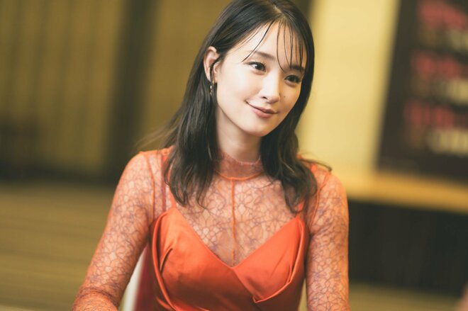 剛力彩芽　撮影／冨田望（2/10）