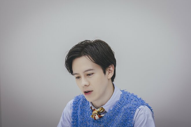 ウエンツ瑛士　撮影／有坂政晴　ヘアメイク／松永香織　スタイリスト／上野真紀（8/10）