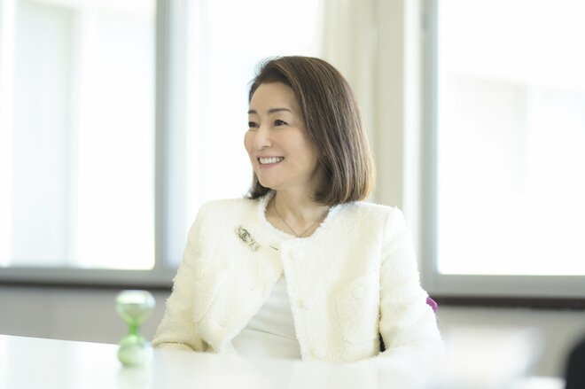 仁科亜季子　撮影／冨田望（10/10）