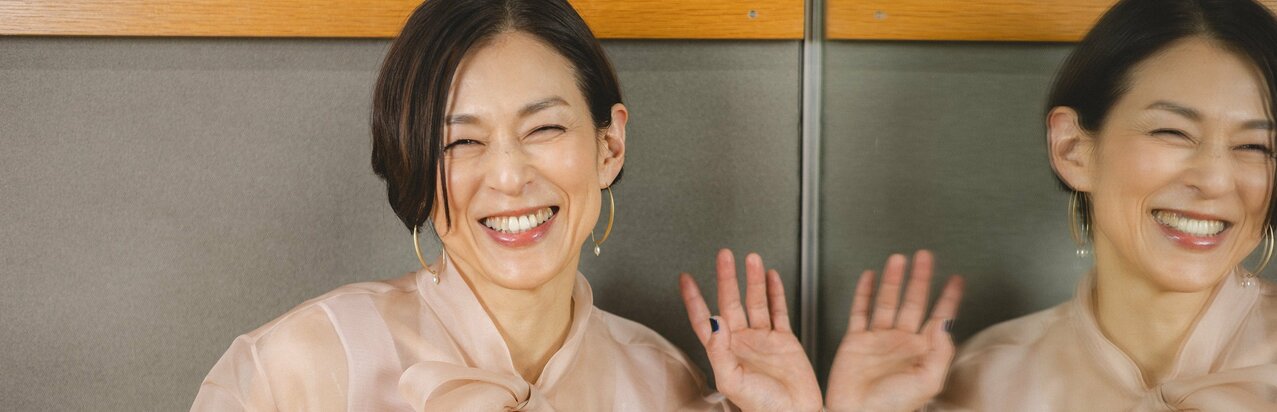 鈴木保奈美｢ブレブレ｣｢クヨクヨ｣｢信念はない｣ダメな自分を受け入れ、年下年上関係なく｢ジロジロ見る｣国民的女優の“学び”への情熱}