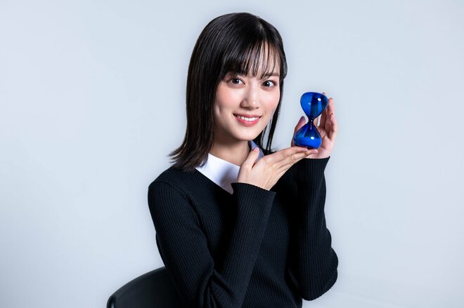 山下美月　撮影／三浦龍司（2/8）