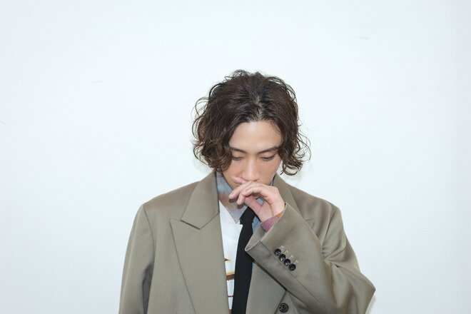 早乙女太一　撮影／有坂政晴　ヘアメイク／Aya Iwasawa　スタイリスト／TAKAFUMI YAO（9/10）