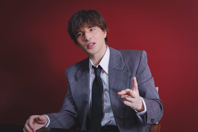 城田優　撮影／有坂政晴　ヘアメイク／Emiy(エミー)【Three Gateee LLC.】　スタイリスト／黒田領（1/5）