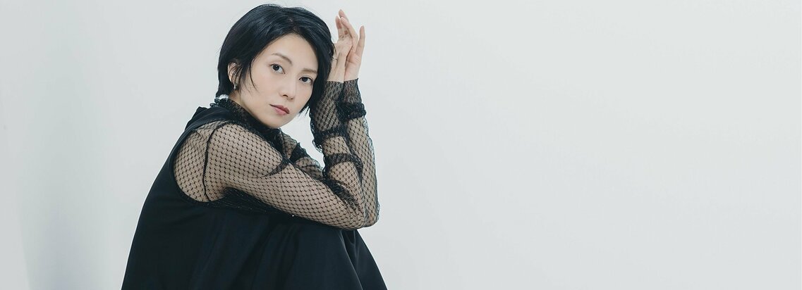 柴咲コウ、デビュー当初は「いま思うと甘っちょろかったですね」深作欣二監督の情熱に圧倒されて意識が変わった名作映画}