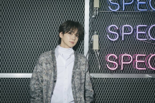 吉野北人　撮影／有坂政晴　ヘアメイク／大木利保（ＣＯＮＴＩＮＵＥ）　スタイリスト／吉田ケイスケ（9/10）