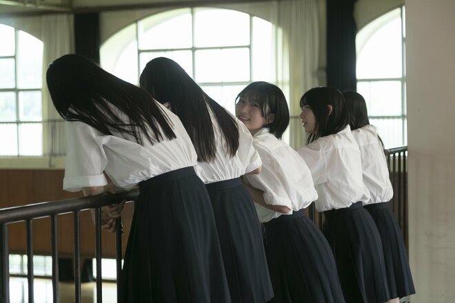 「僕青」らしい空気に包まれた『視線のラブレター』ミュージックビデオ撮影現場　（撮影／佐賀章広）（1/9）