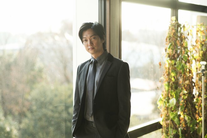 喜矢武豊　撮影／冨田望　スタイリスト／藤井やすのり　ヘアメイク／柳下綾音（2/8）