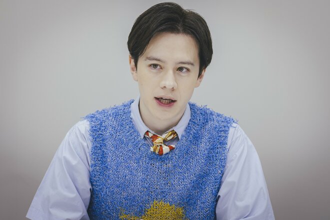 ウエンツ瑛士　撮影／有坂政晴　ヘアメイク／松永香織　スタイリスト／上野真紀（10/10）