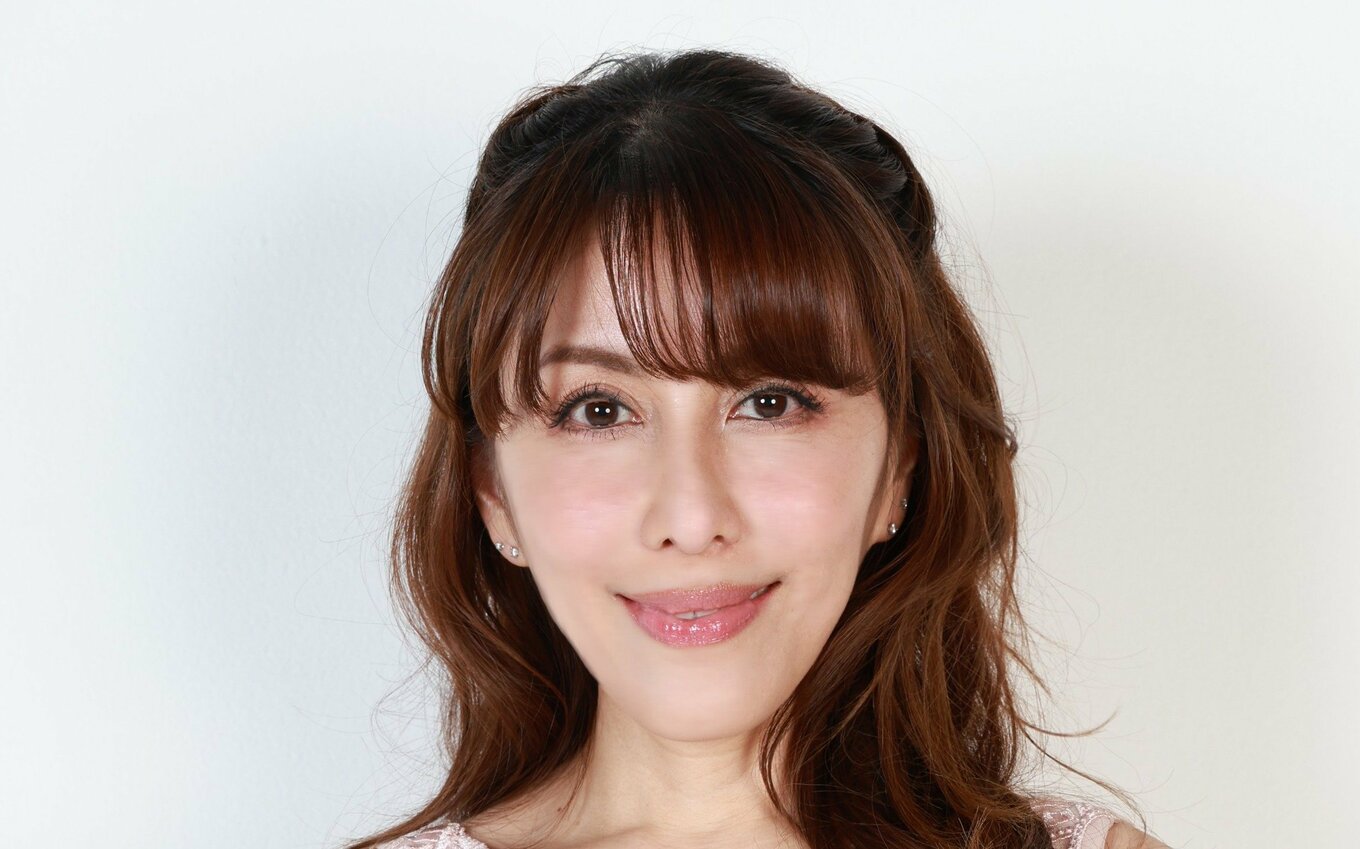 2ページ目) 西本はるか、“だっちゅーの”をやりすぎて、腰を痛め