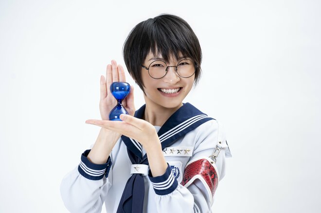 SUZUKA（新しい学校のリーダーズ）　撮影／三浦龍司（5/8）