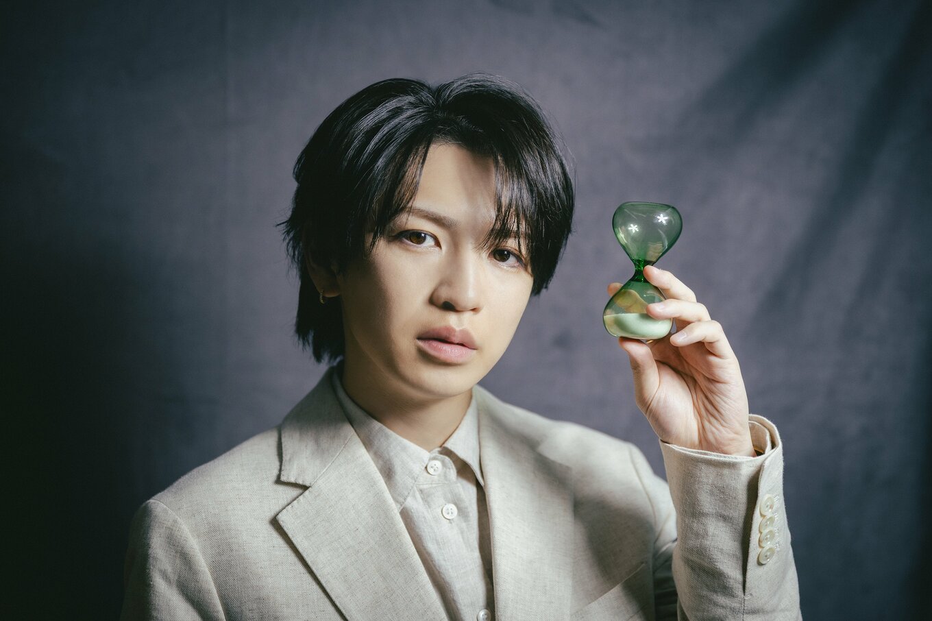 ｢香取慎吾さんから多くのことを教わりました｣岩橋玄樹が語る｢役者として“超ベイビー”｣なデビュー作、｢いろんな人から厳しい言葉｣も…｢それがあったからこそ今がある｣｜オリジナル｜インタビューサイト 双葉社 THE CHANGE