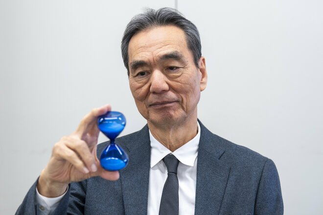 長塚京三　撮影／三浦龍司（2/4）