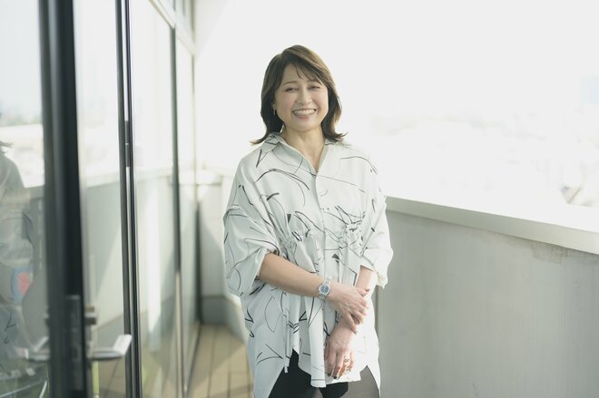 岡崎朋美　撮影／冨田望（1/5）