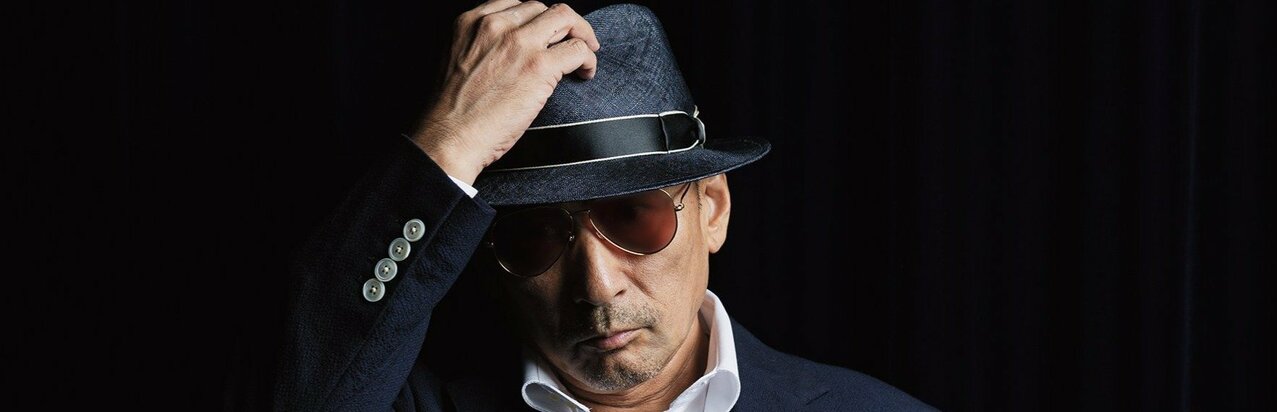 クレイジーケンバンド横山剣が語る作曲家志望からボーカル抜擢の軌跡…中3で就活しクールスでデビューの裏側}