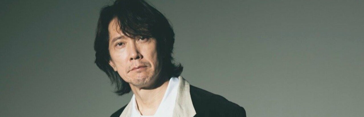 俳優・佐々木蔵之介「自分を高く見ないから腐らない」広告代理店の会社員時代に培った俯瞰力と最新映画で魅せる存在感}