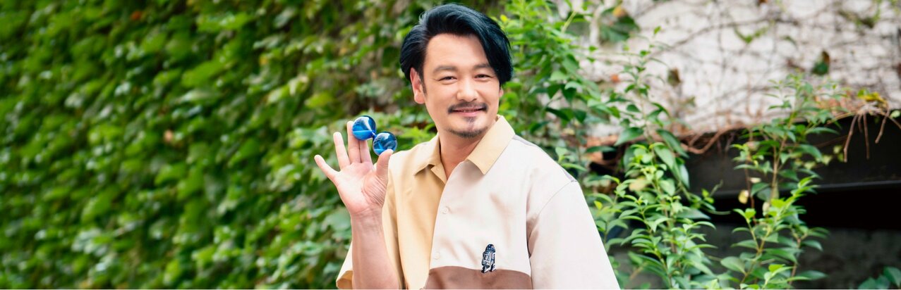 ｢最初はすごく抵抗がありましたよ｣小田井涼平が振り返る｢脱ぐようになった｣『純烈』時代、｢無法地帯でした｣初めてのラウンドからの｢グループだからこそできていた｣ハメ外し}