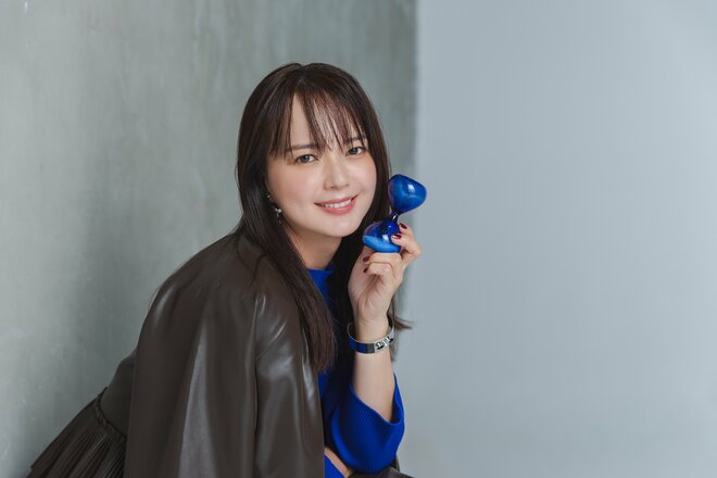 多部未華子　撮影／有坂政晴　ヘアメイク／中西樹里　スタイリスト／岡村春輝（FJYM inc.）（4/5）