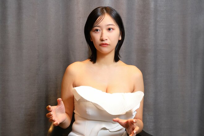 榎原依那　撮影／河村正和（3/10）