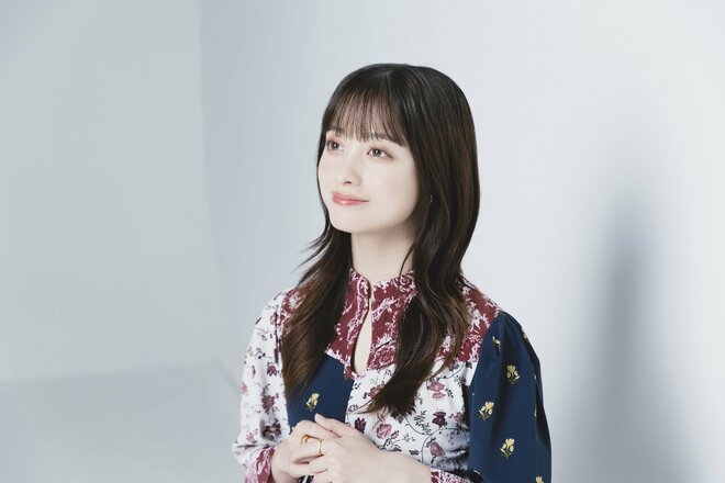 橋本環奈　撮影／有坂政晴　ヘアメイク／NAYA スタイリスト／滝沢真奈（3/5）