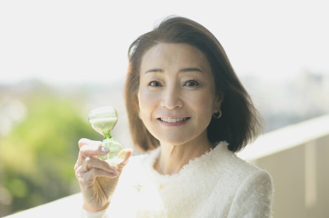 仁科亜季子　撮影／冨田望（6/10）