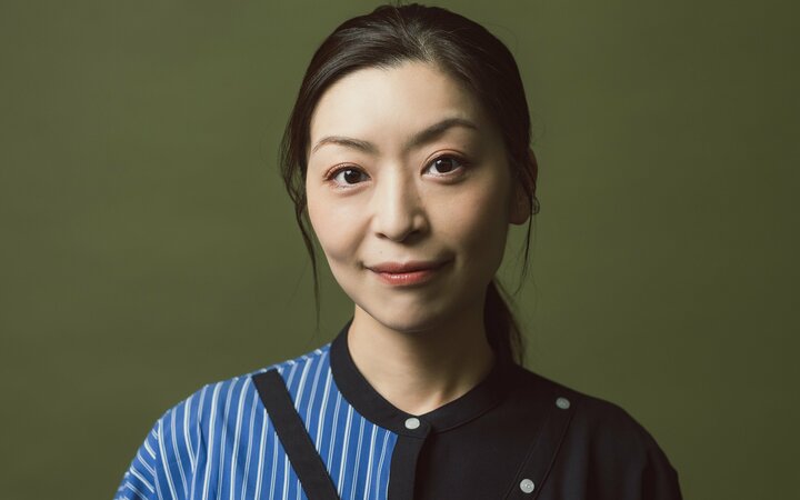 朝ドラ『風、薫る』で共演・見上愛とOGトーク！内田慈が明かす「頭にハイビスカス」のギャル時代から日大芸術学部を中退して突き進んだ道 