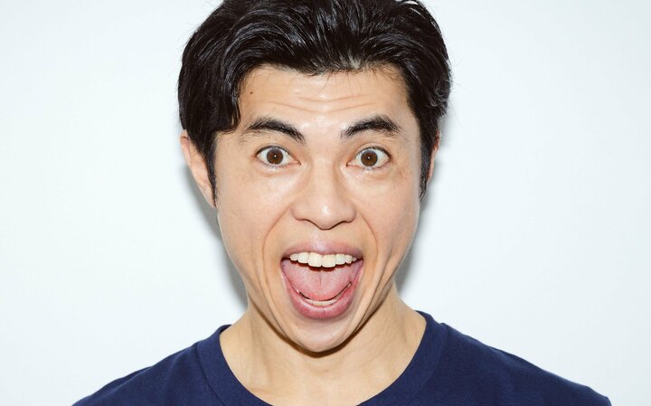 ｢海鮮丼を頼んで妻に叱られた｣小島よしおの激変した生活、｢かわいいと思う余裕がなかった｣長男おぱぴまる1歳2か月で芽生えた父親としての実感 