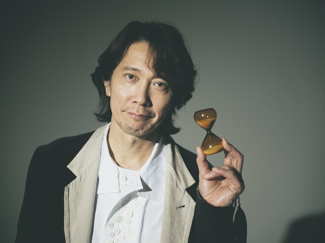 佐々木蔵之介　撮影／冨田望　スタイリング／勝見宜人（Koa Hole inc.）　ヘアメイク／西岡達也（ラインヴァント）（5/10）