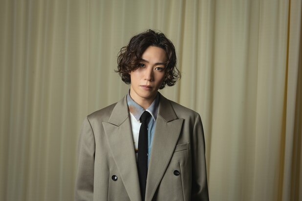 早乙女太一が明かす人生最大の転機…劇団☆新感線での殺陣の学びと子供の誕生で変わった役者としての生き方}