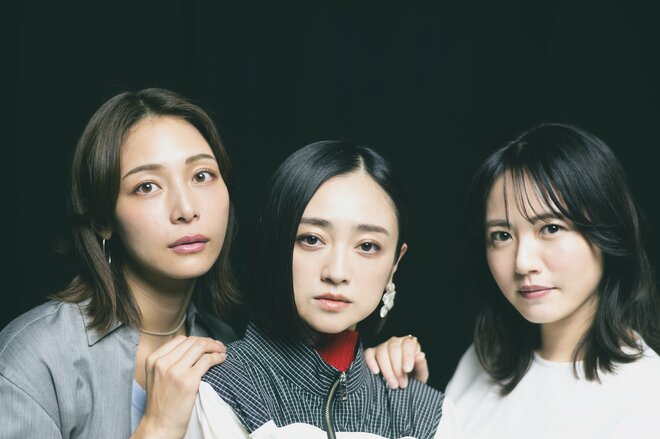相武紗季・安達祐実・磯山さやか　撮影／冨田望（1/5）