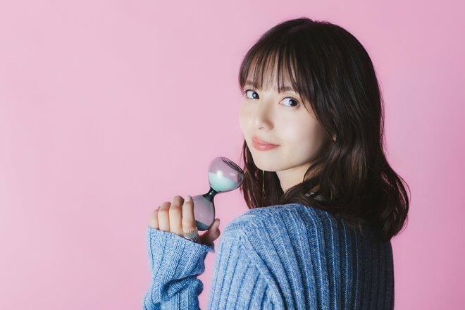 齋藤飛鳥　撮影／有坂政晴　ヘアメイク／猪股真衣子（TRON）　スタイリスト／市野沢祐大（TEN10）（4/9）