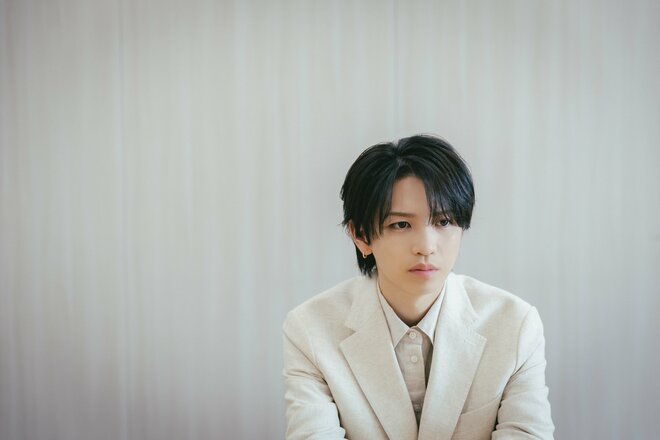 岩橋玄樹　撮影／有坂政晴　ヘアメイク／村澤柚香　スタイリスト／河田威尊（9/10）