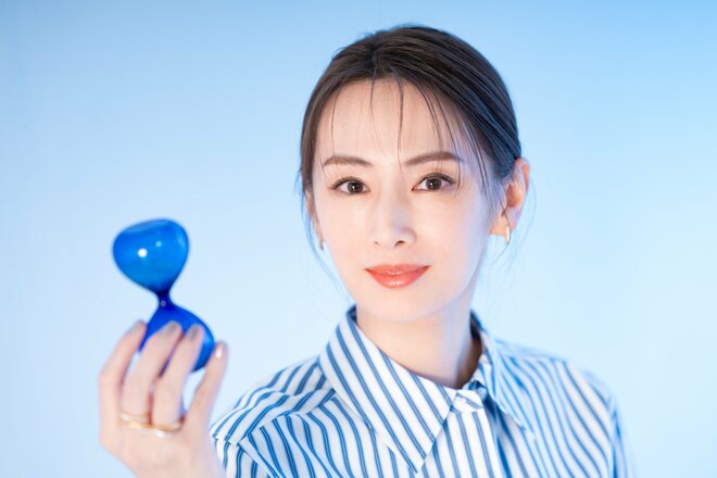 北川景子　撮影／川しまゆうこ　へアメイク／SAKURA（makiura office） スタイリスト／多木成美（5/7）