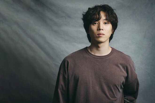 坂東龍汰　撮影／有坂政晴　スタイリスト／李靖華　ヘアメイク／後藤泰（7/10）