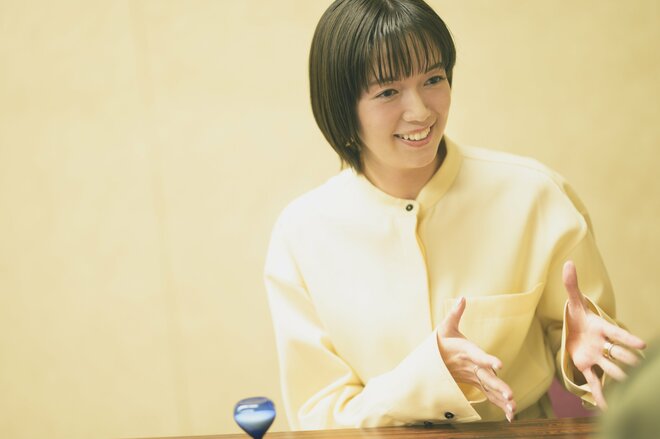 佐藤栞里　撮影／冨田望（10/12）