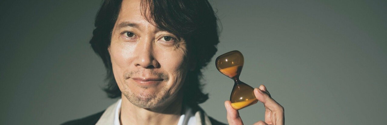 『佐々木蔵之介が語る俳優業の醍醐味と朝風呂ルーティン…実はジム嫌いで汗をかきたくない意外な素顔に迫る}