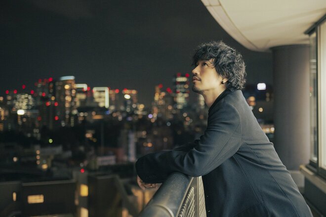 斎藤工　撮影／三浦龍司（9/11）