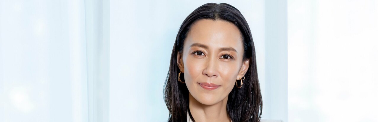 デビュー30周年！木村佳乃が1年目に出演した『銀狼怪奇ファイル』の思い出と、昨年の出演作にもつながった“嬉しい再会”}