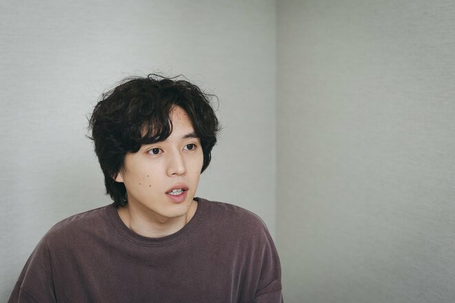 坂東龍汰　撮影／有坂政晴　スタイリスト／李靖華　ヘアメイク／後藤泰（10/10）