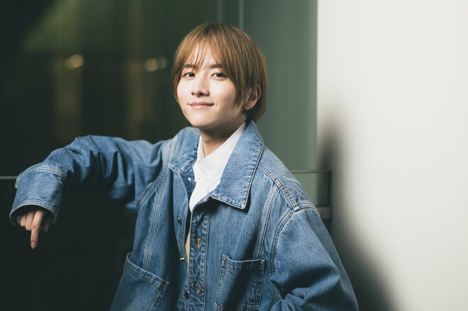 板垣李光人　撮影／冨田望　スタイリスト／五十嵐 堂寿　ヘアメイク／ＫＡＴＯ（ＴＲＯＮ）（9/10）