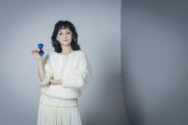 南果歩　撮影／有坂政晴　ヘアメイク／黒田啓蔵（K-Three）　スタイリスト／坂本久仁子（5/10）