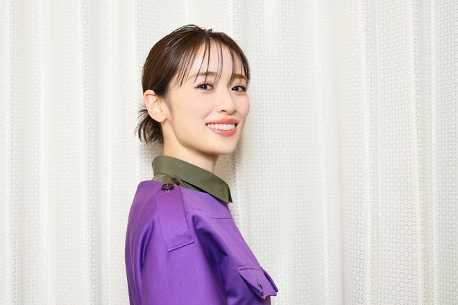 泉里香　撮影/河村正和（5/10）