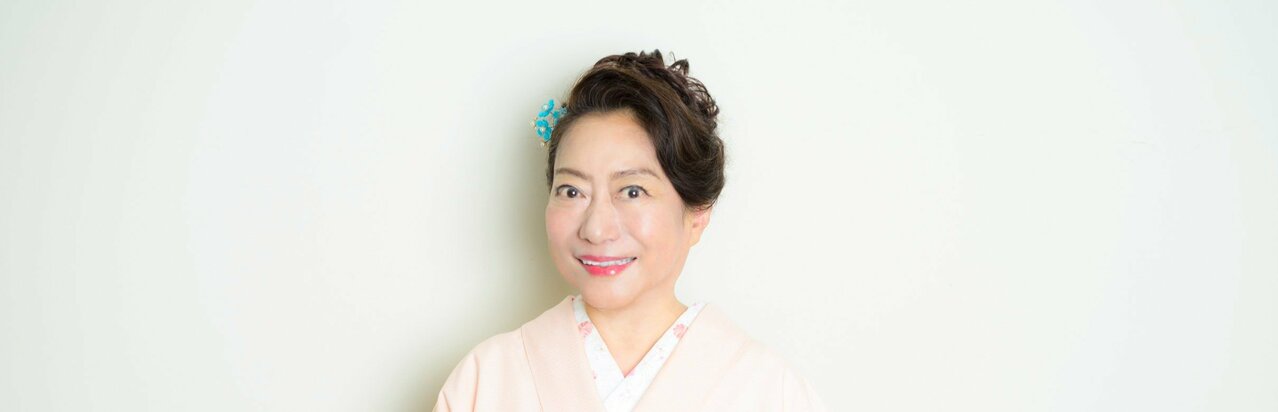 65歳で初小説『祇園の秘密 血のすり替え』を執筆した山村紅葉…母・山村美紗に抱いていたコンプレックス}