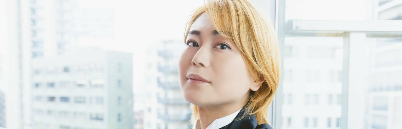 氷川きよしが｢人間・KIINA．、歌手・氷川きよしの再スタート｣に選んだ曲、｢不器用なので、人の何倍も努力しないと｣明治座・座長公演で直接オファーした2人の友人}