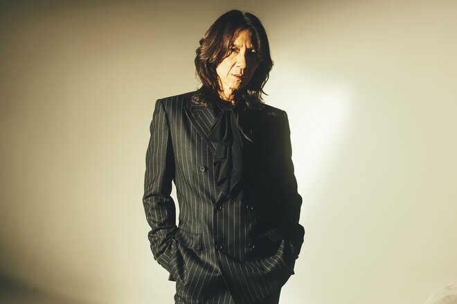 吉井和哉　撮影／横山マサト　ヘアメイク／Cana Imai　スタイリスト／Shohei Kashima（W）（5/7）