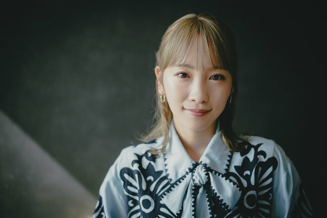 川栄李奈　撮影／有坂政晴（6/10）