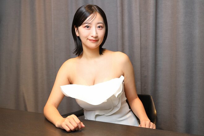 榎原依那　撮影／河村正和（7/10）